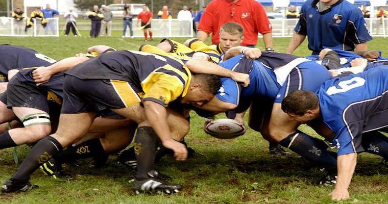 Are there differences in body composition between male rugby union and rugby league players?